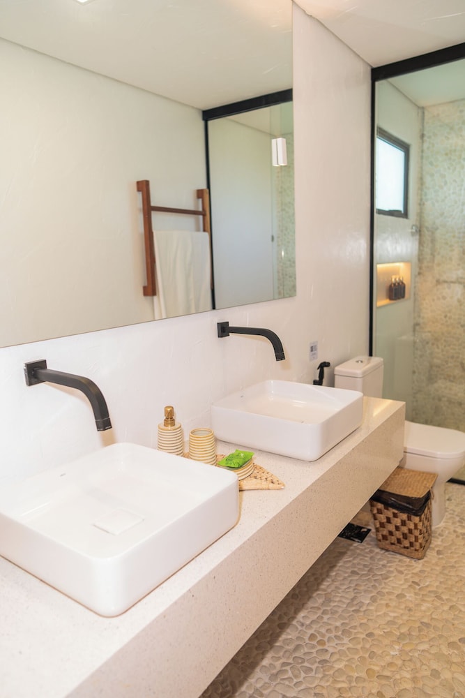 Super Luxury Suite Triple - Photo 6