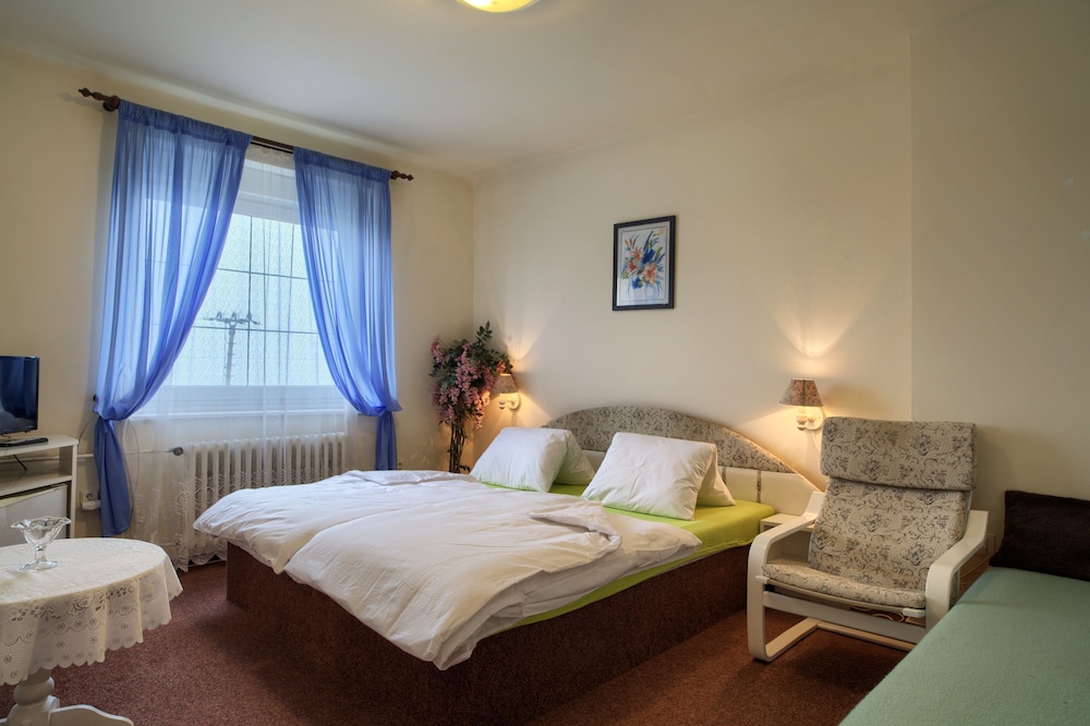 Comfort Room, 1 Queen Bed, Non Smoking photo 1