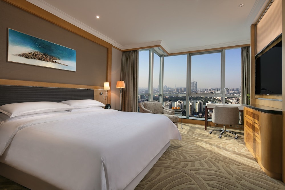 Room, Multiple Beds, Tower (City View) photo 2