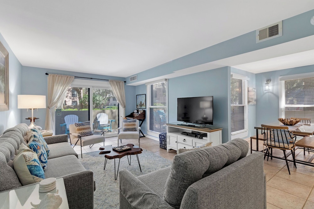 Villa, Multiple Beds, Kitchen, Garden View (963 Cutter Court)