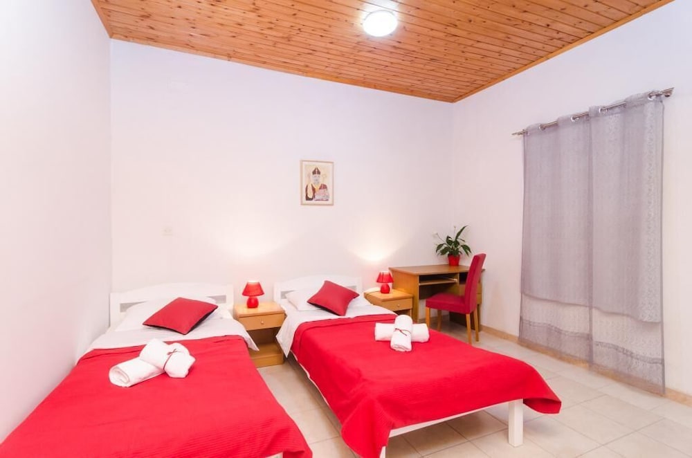Studio (Studio Apartment With Balcony And Cit)