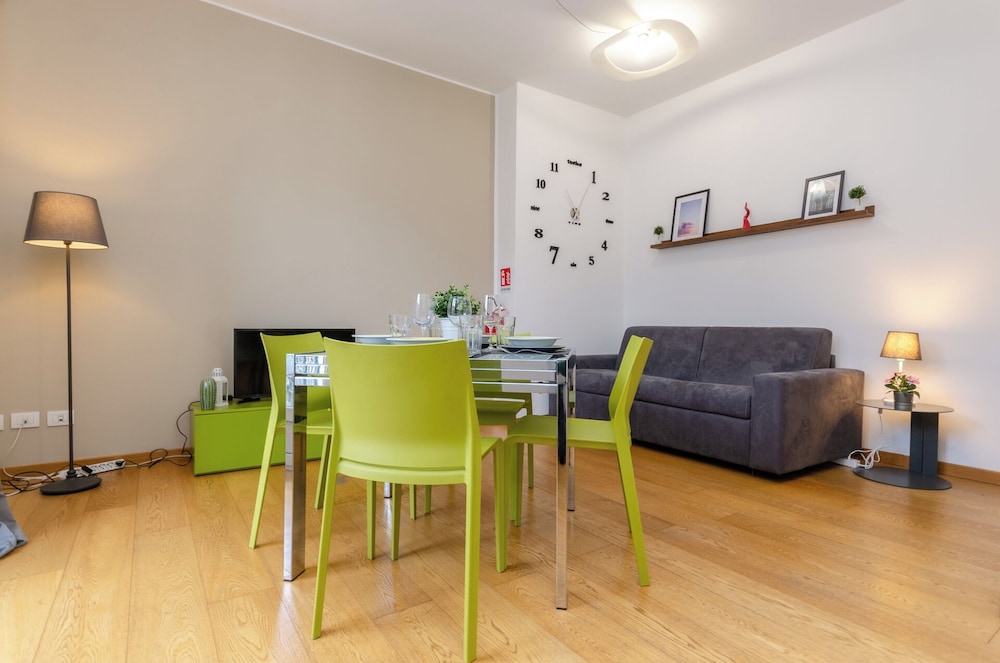 Apartment, Balcony
