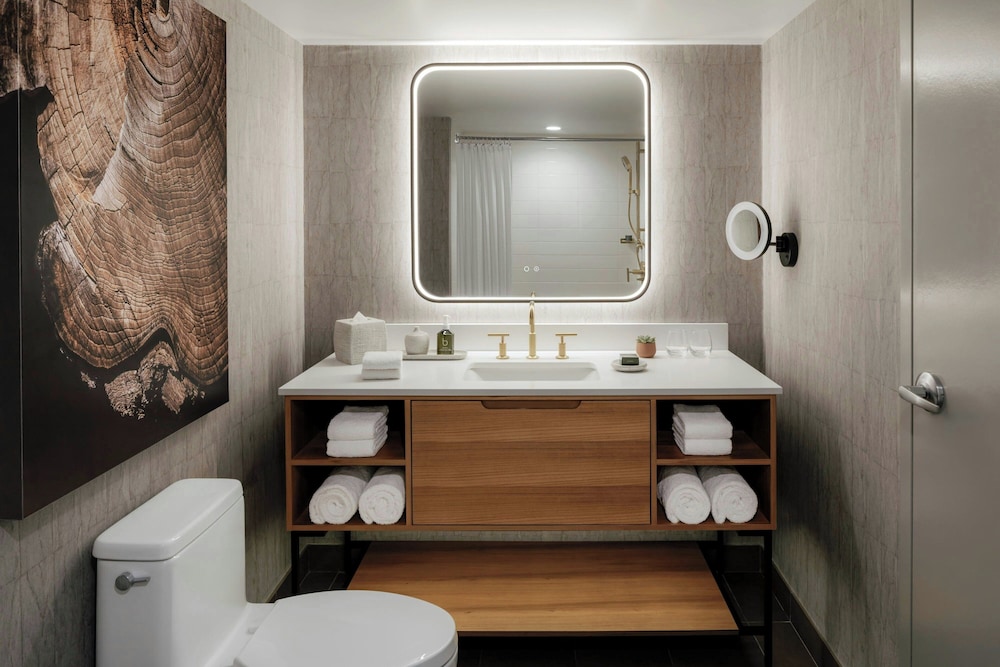 Black Diamond Club, Concierge Lounge Access, Club Room, 2 Queen Beds - Photo 7