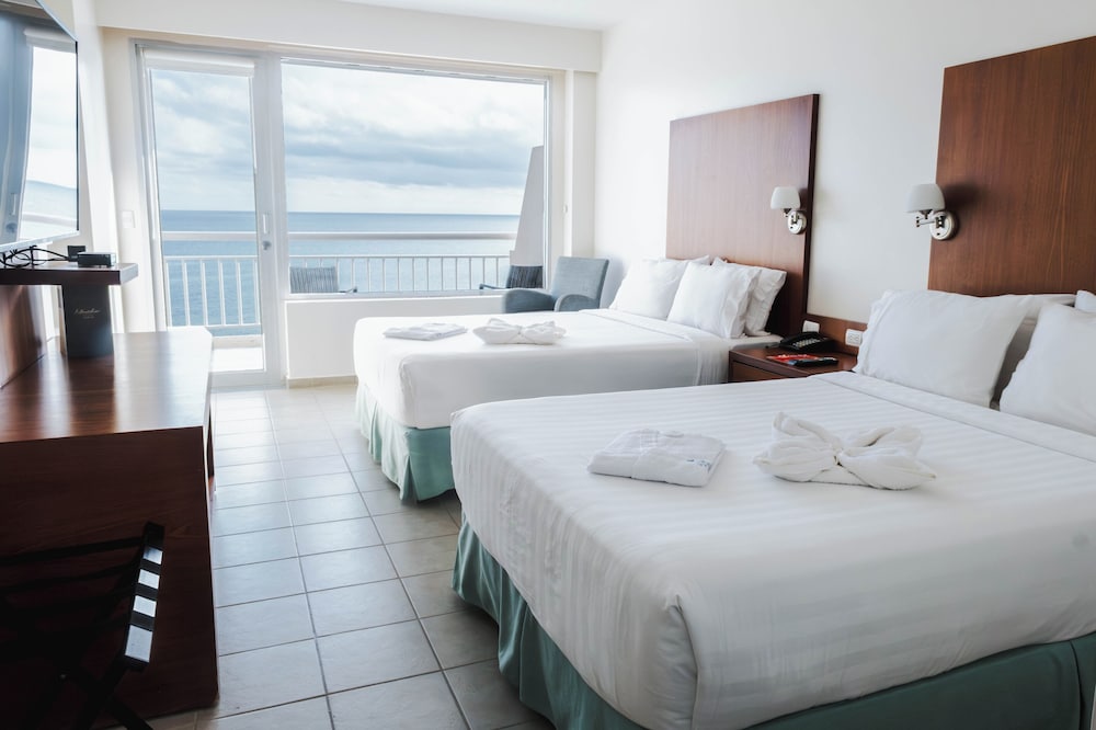 Deluxe Twin Room, Balcony, Sea View photo 1