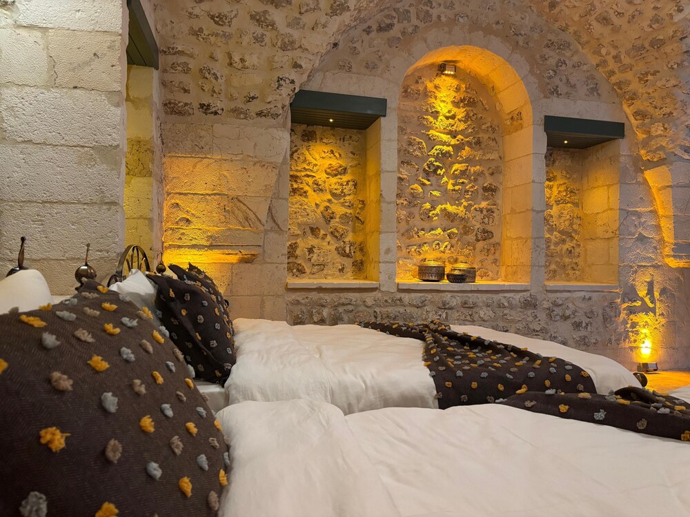 Deluxe Triple Room, Courtyard View photo 1