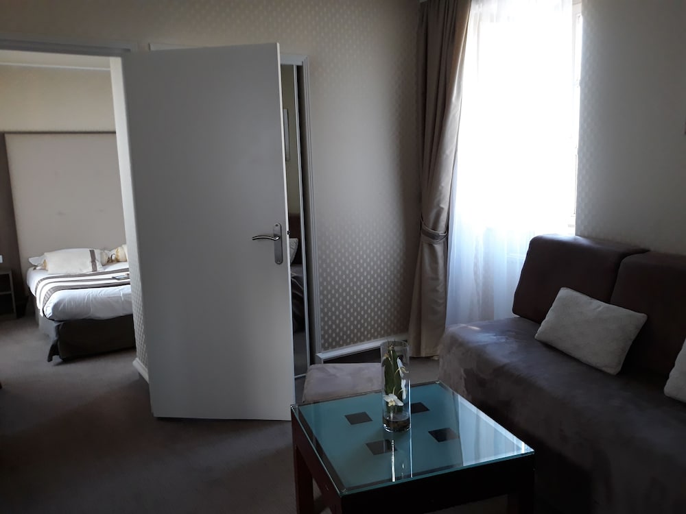 Suite (Salon)