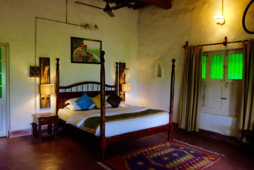Standard Cottage, 1 King Bed, Accessible, Garden View photo 3