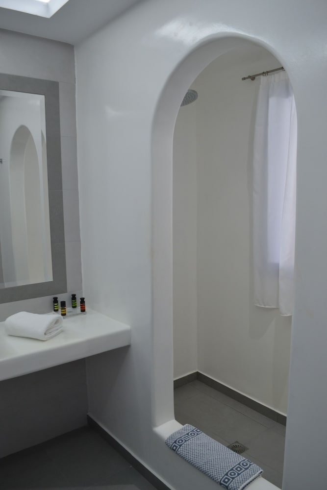 Senior Suite, Private Pool - Photo 12