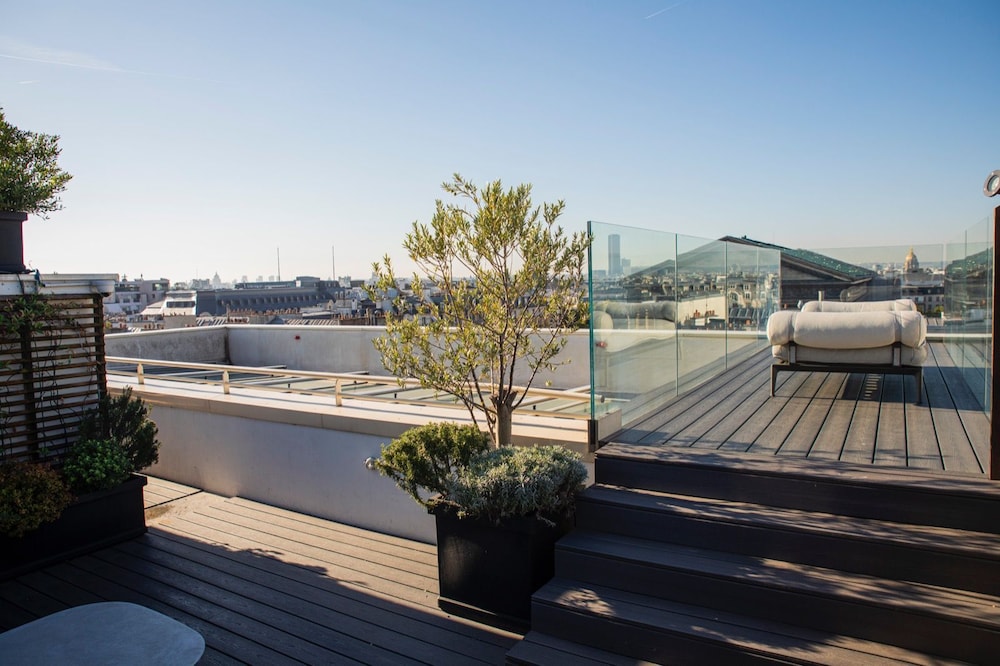 Sky Penthouse photo 3