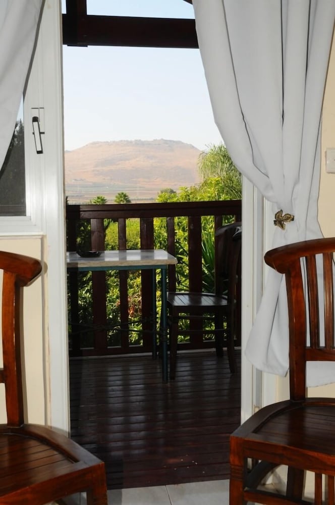 Suite, 1 Bedroom, Jetted Tub, Mountain View photo 2