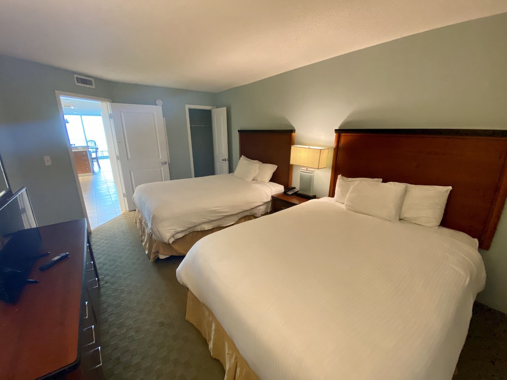 Managers Pick- Best Value Room (Will Sleep up to 4 Adults), Full Kitchen - Photo 1