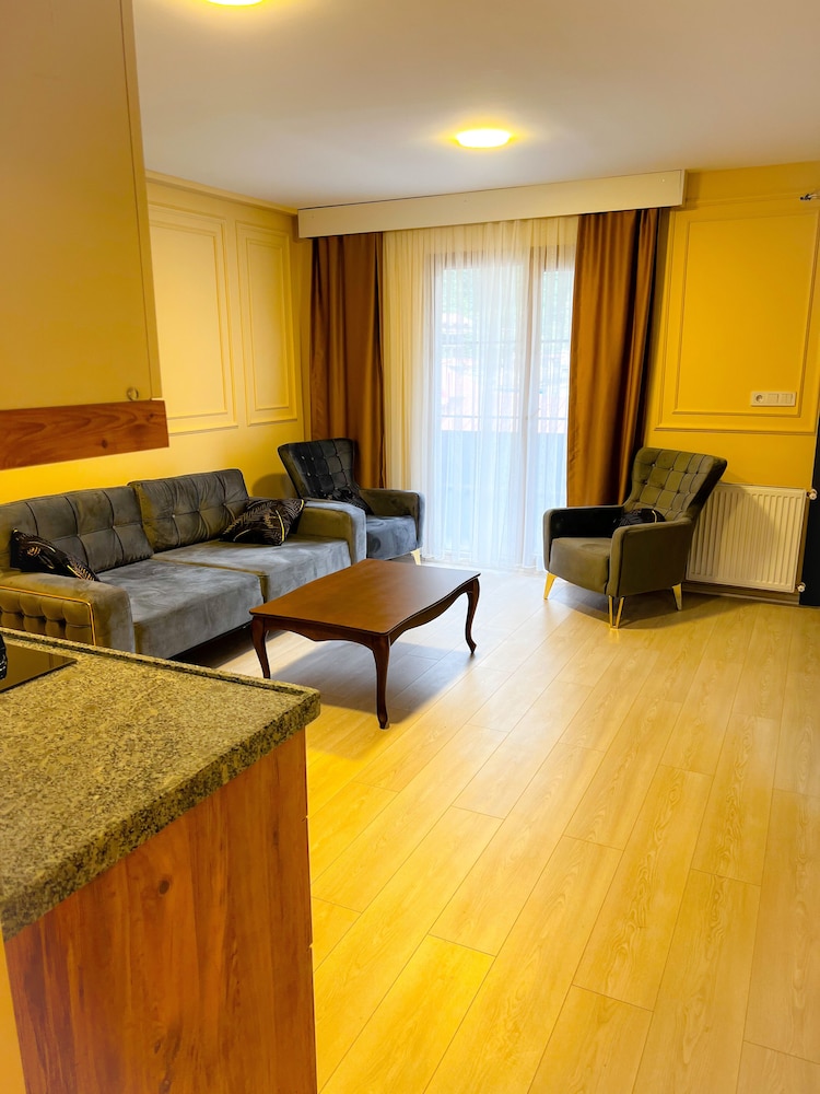 Family Apartment, 2 Bedrooms, River View, Mountainside photo 1