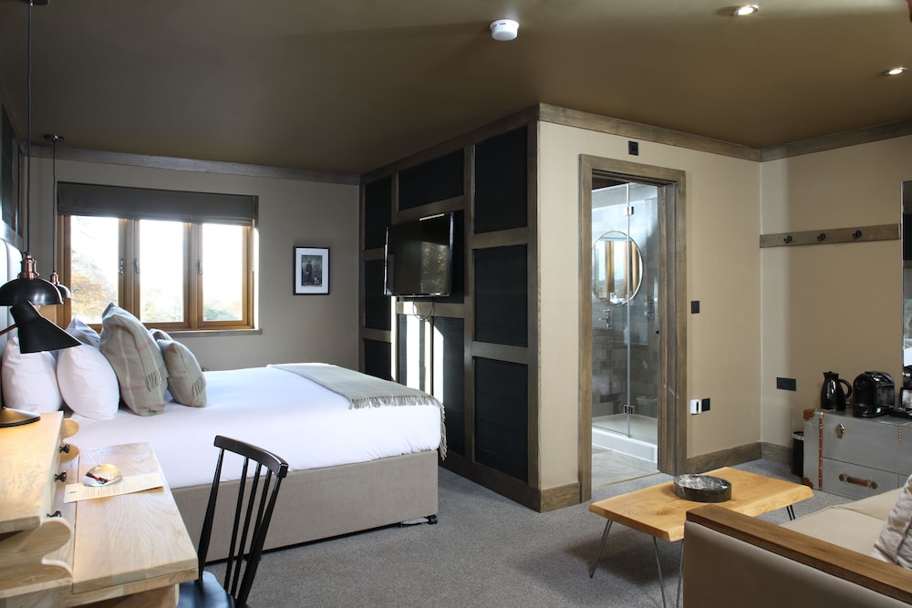 Family Double Room, 1 King Bed with Sofa bed photo 2