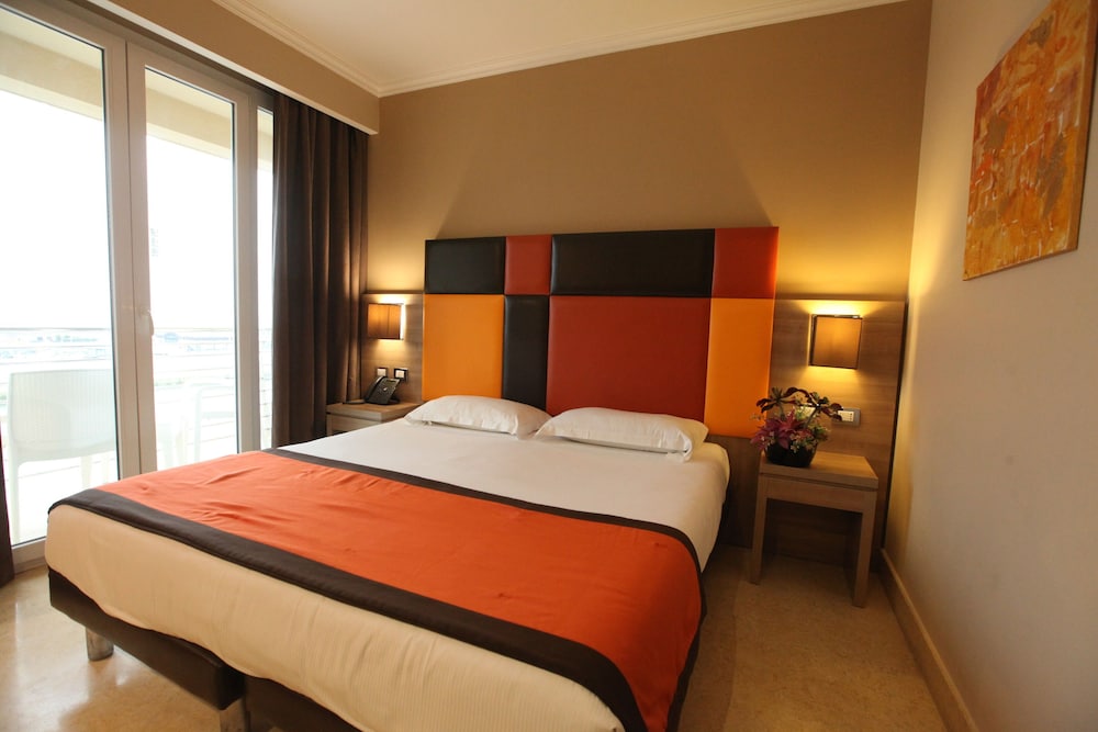 Standard Twin Room photo 1