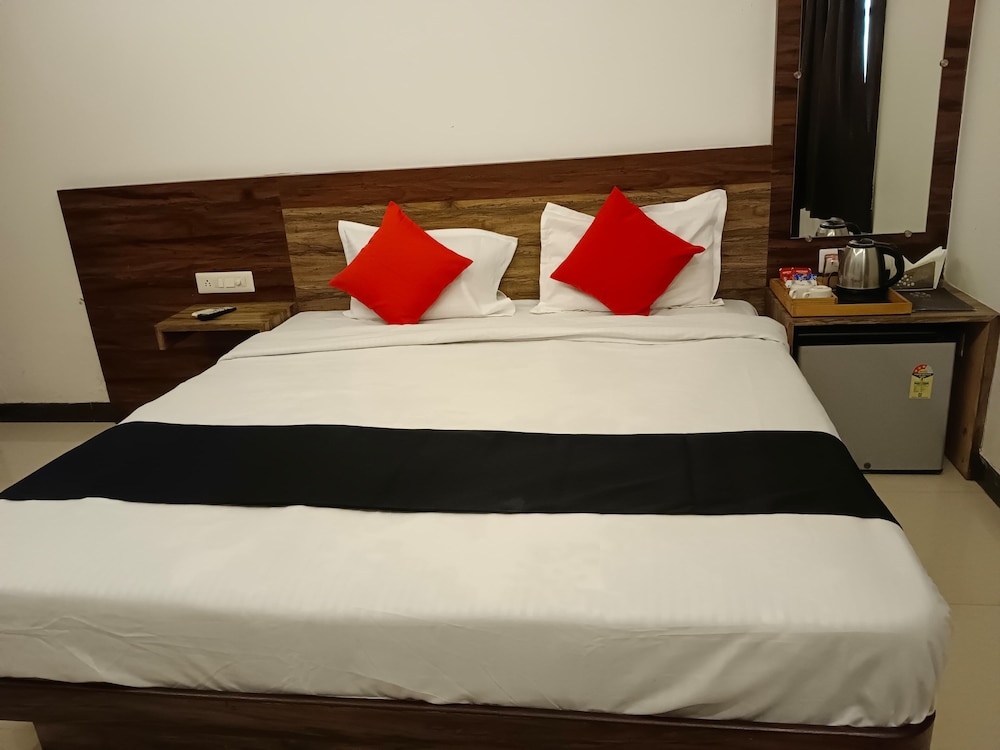 Deluxe Double Room, Garden View