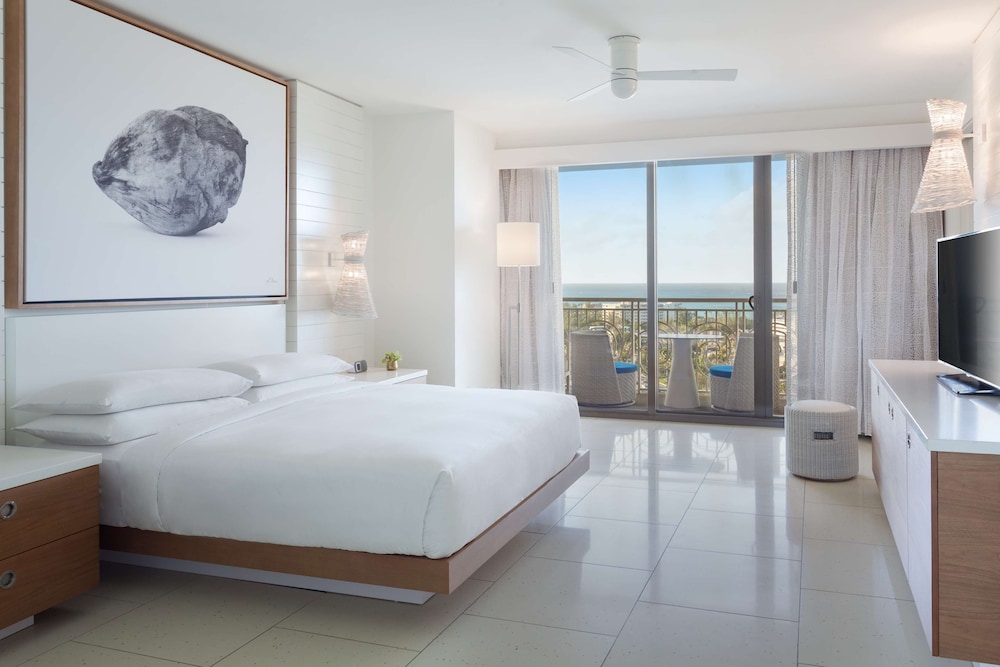 Deluxe Room, 1 Bedroom, Ocean View (residence, 1 King Bed, West Tower)