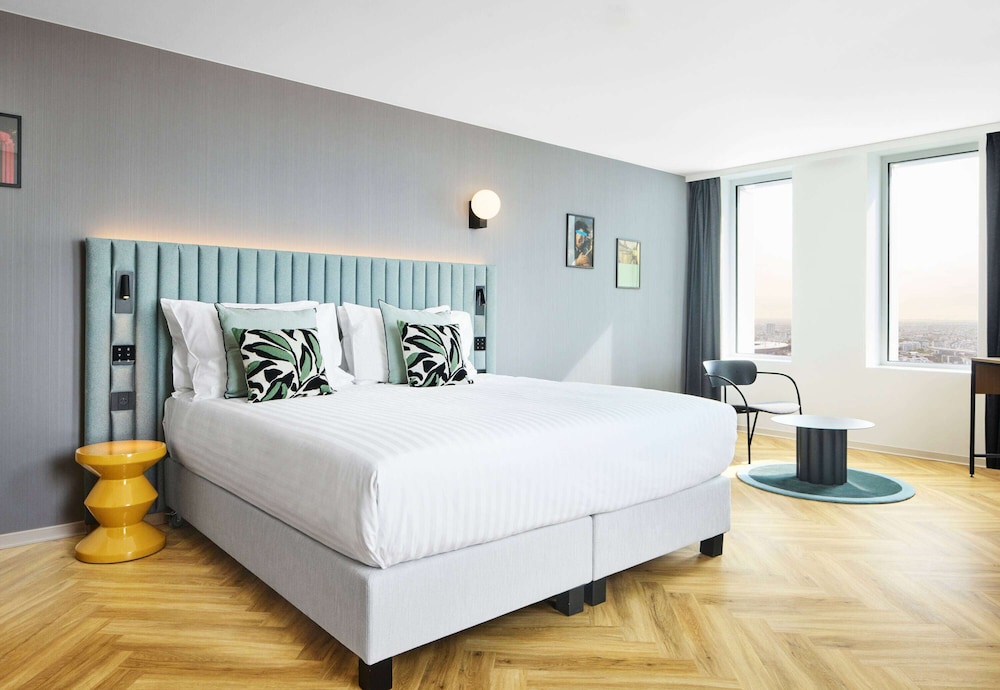 Deluxe Room, 2 Twin Beds (High City)