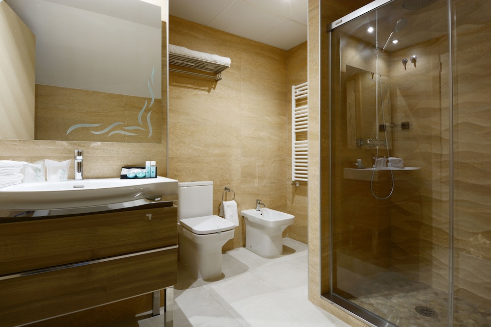 Superior Double Room - Photo 11