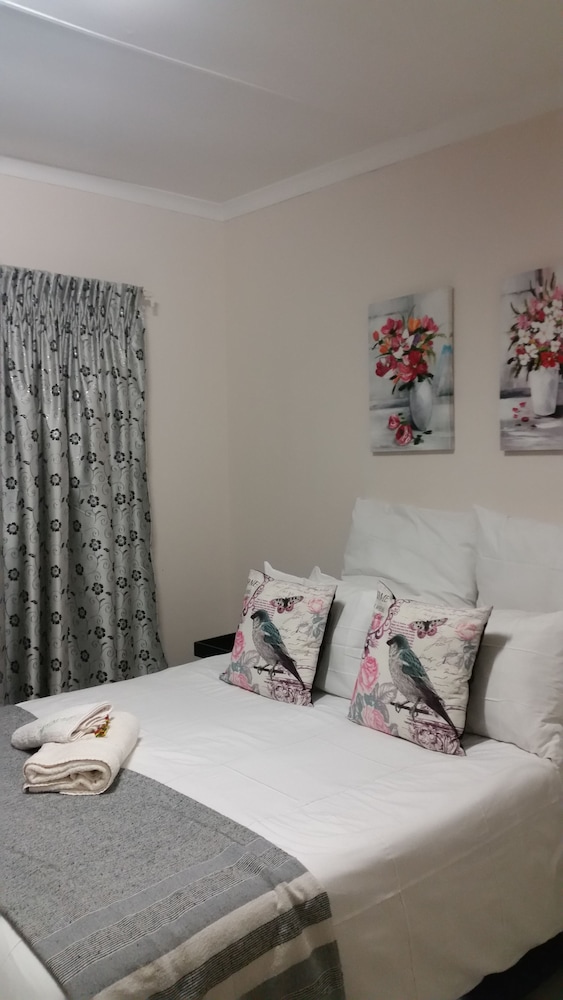 Comfort Room photo 2