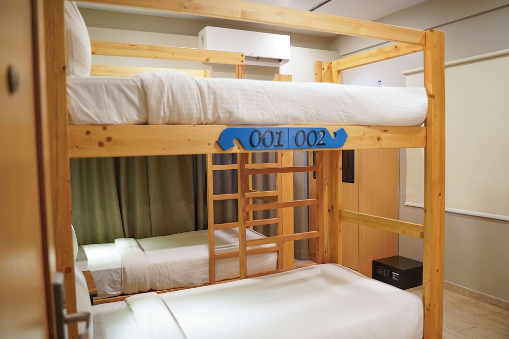 Bed in 4-Bed Mixed Dormitory