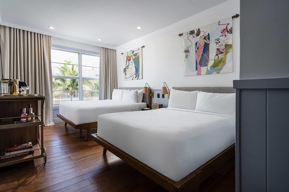Room, 2 Queen Beds, Non Smoking