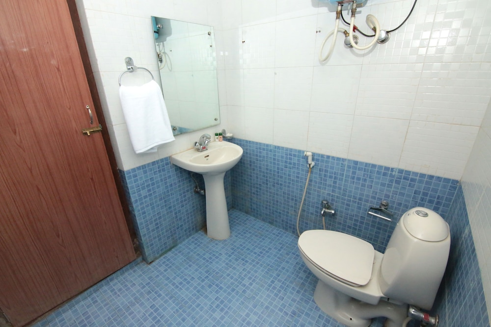 Standard Double Or Twin Room, 1 Double Bed, Private Bathroom photo 3