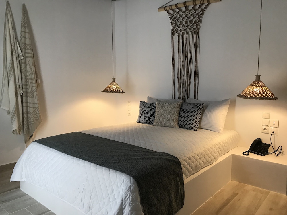 Deluxe Double or Twin Room - Photo 2