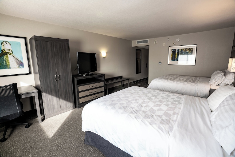 Standard Room, 2 Queen Beds, Accessible - Photo 5