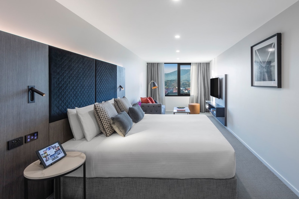 Luxe King Room