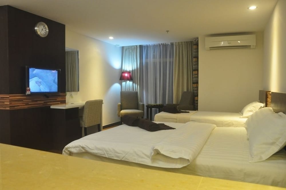 Studio Apartment photo 2