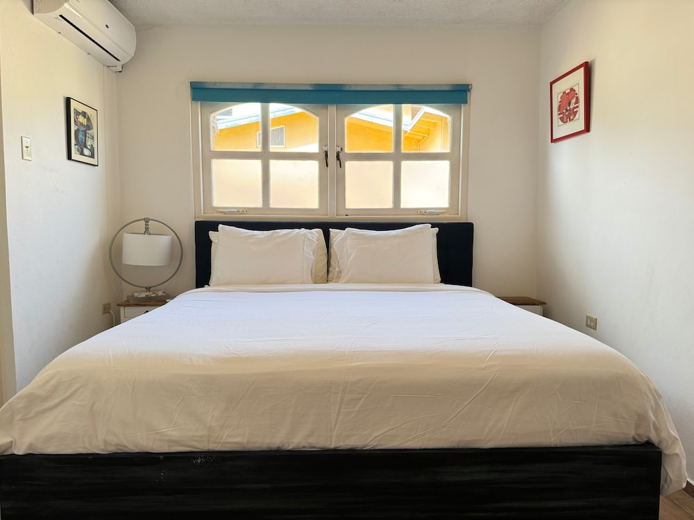 Family Suite, 2 Bedrooms, 2 Bathrooms, Courtyard View photo 2