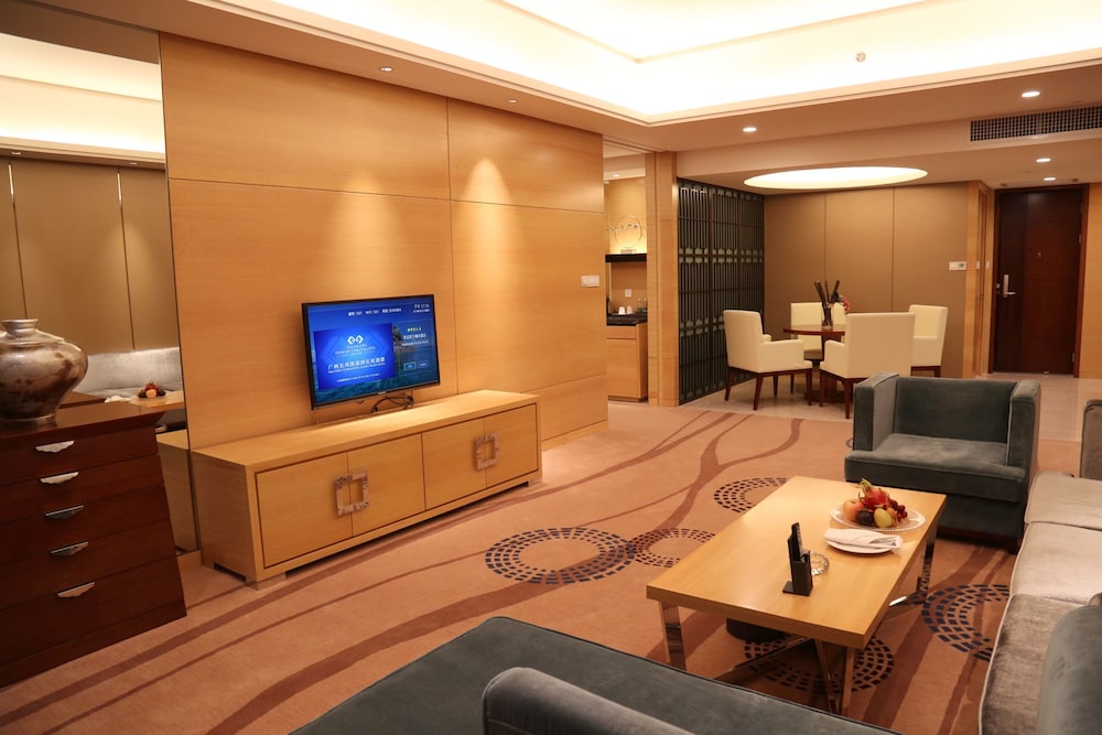 Deluxe Suite photo 2