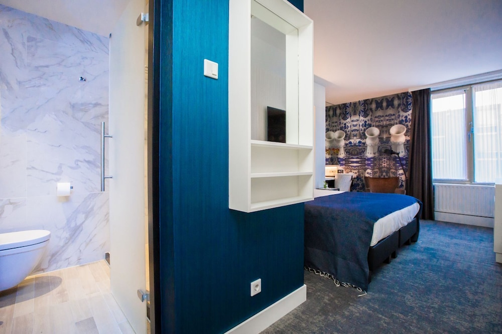 Comfort Room, 1 Queen Bed photo 2