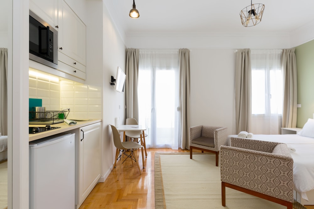Signature Apartment, City View photo 3