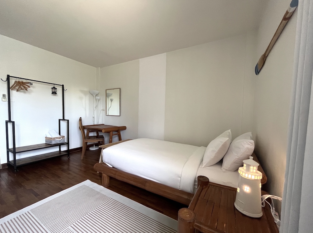 Basic Twin Room, Garden View photo 3