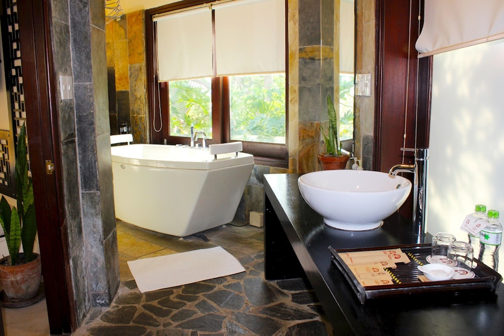 Luxury Garden View photo 3