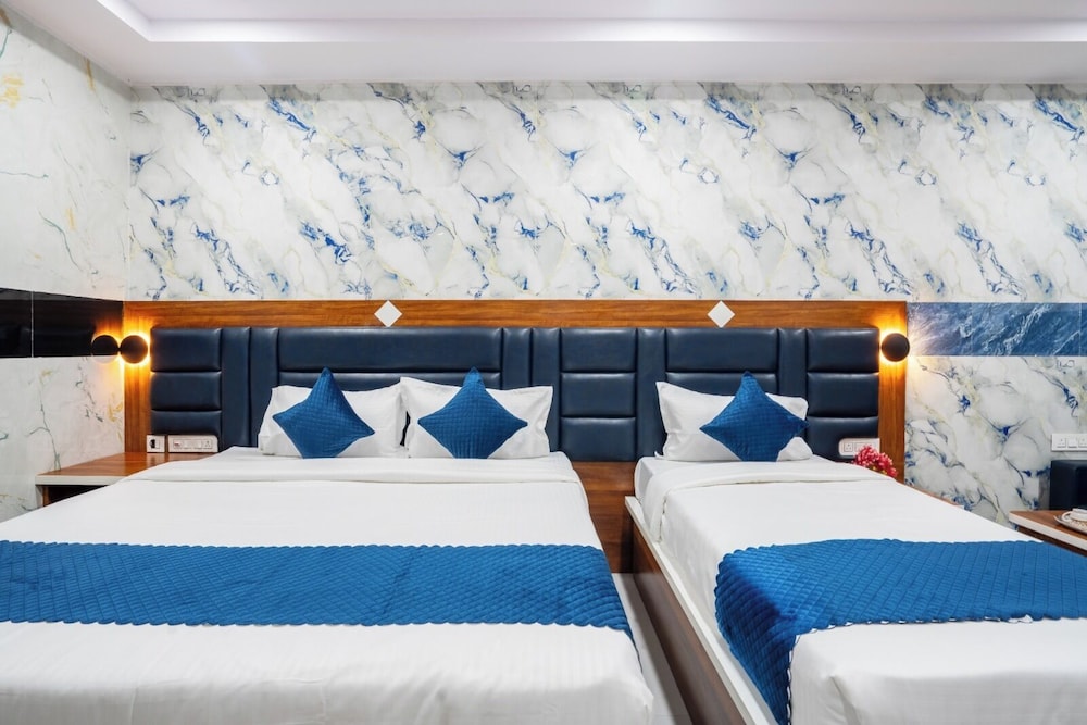 Family Double or Twin Room, City View
