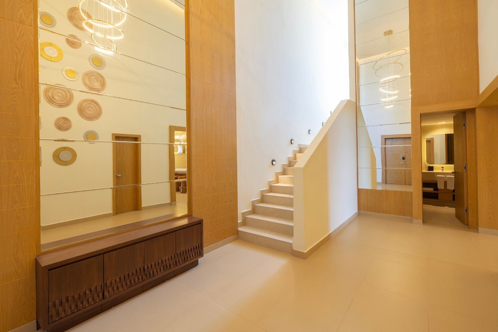 Luxury Sky Chairman Suite Two Bedroom Ocean Front Diamond Club - Photo 4