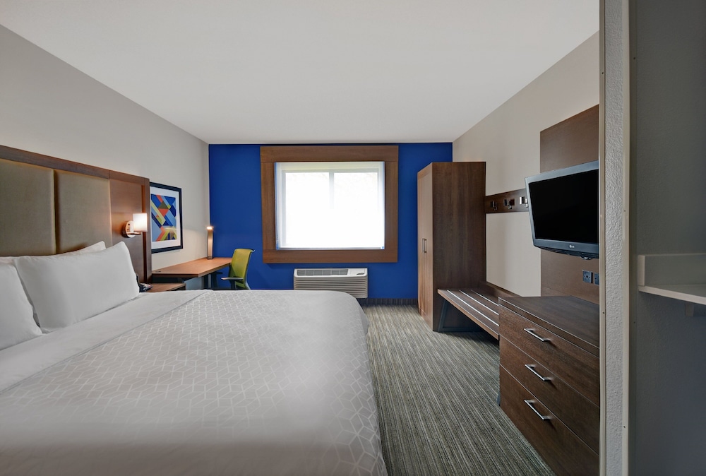 Standard Room, 1 King Bed - Photo 1