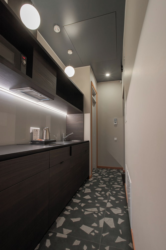 Design Room, City View - Photo 35