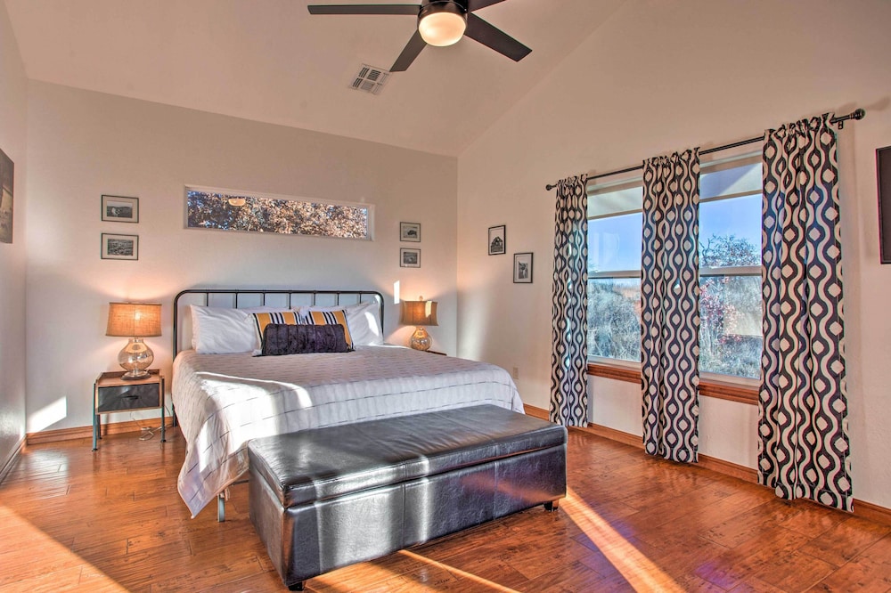 House (2 Bedrooms) photo 2