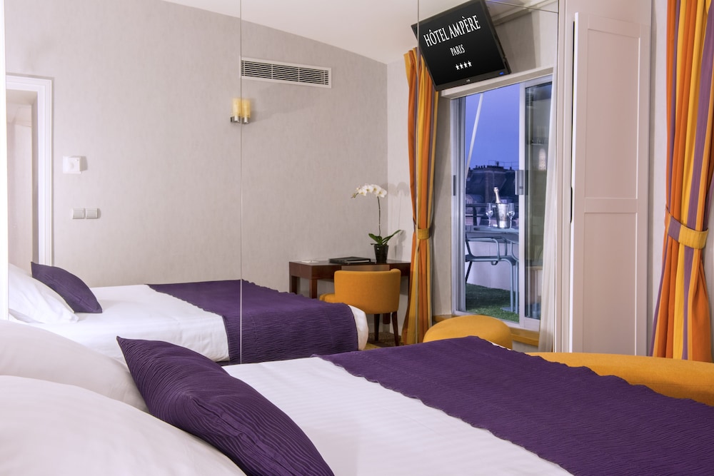 Panoramic Suite, Terrace (Eiffel Tower view) photo 3
