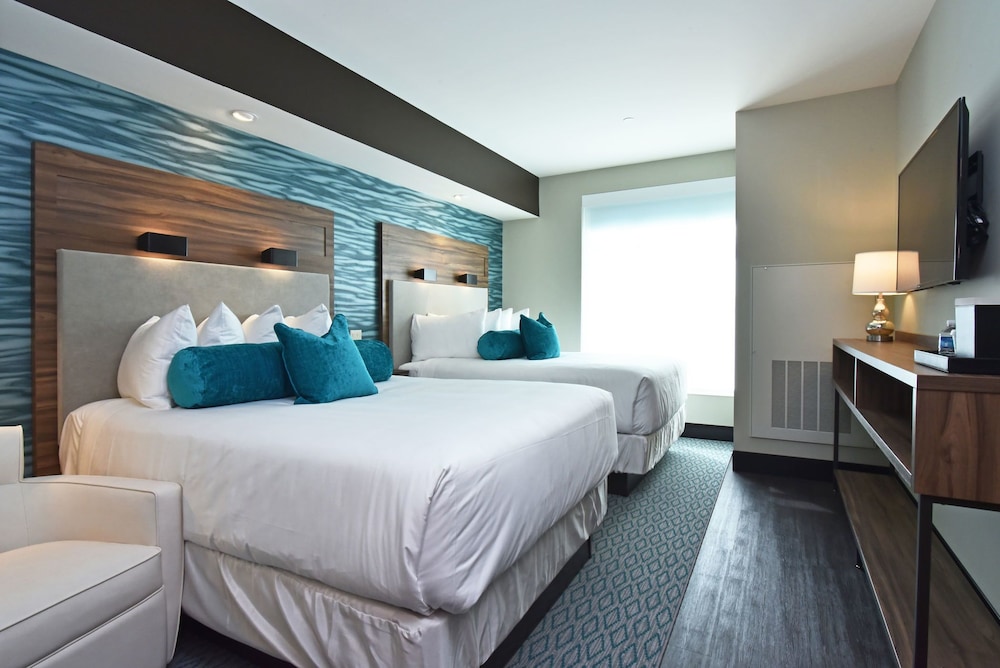 Deluxe Room, 2 Queen Beds, Non Smoking photo 1