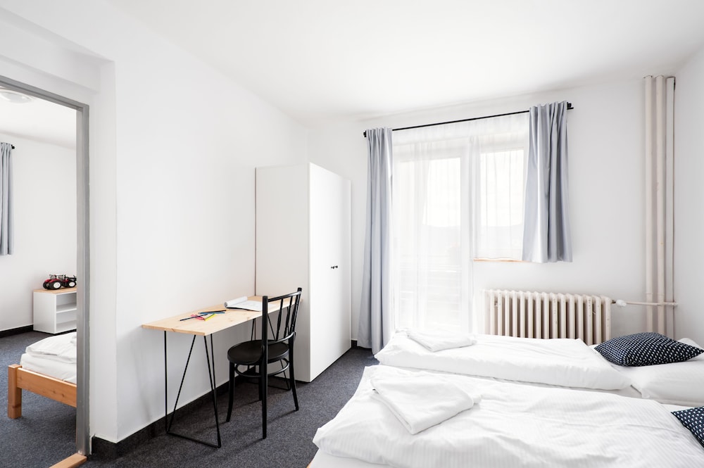 Standard Suite with Mountain view photo 2