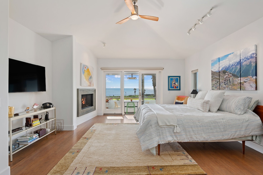 House, Multiple Beds, Patio, Ocean View (Shoreline Park House - 30-night min) photo 3