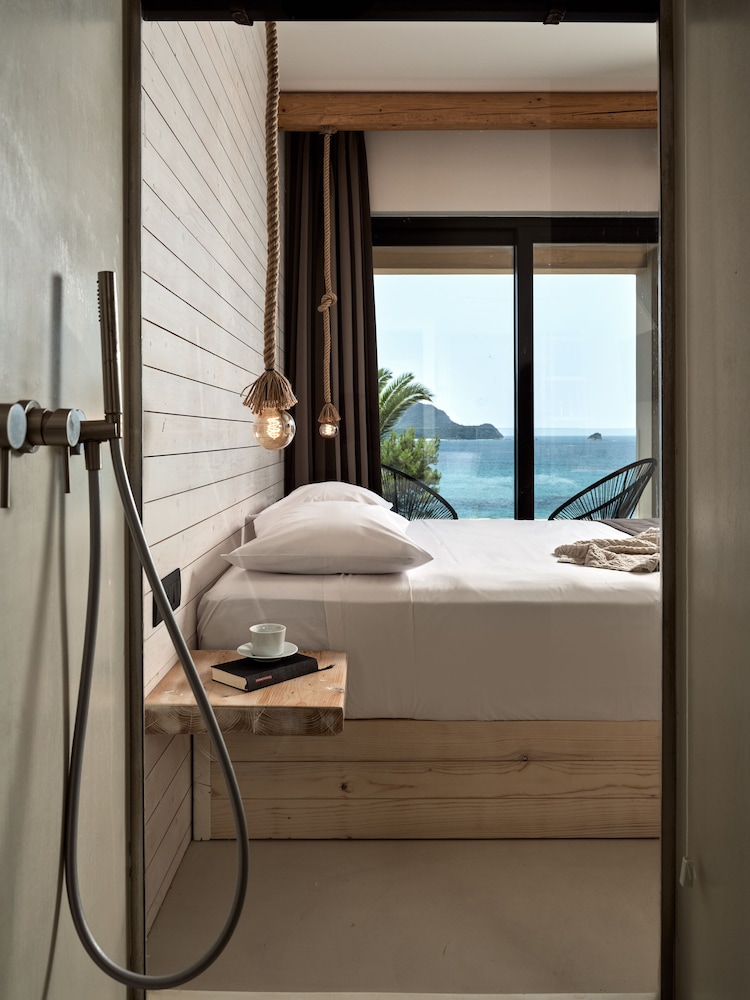 Executive Room with Sea View - Photo 11