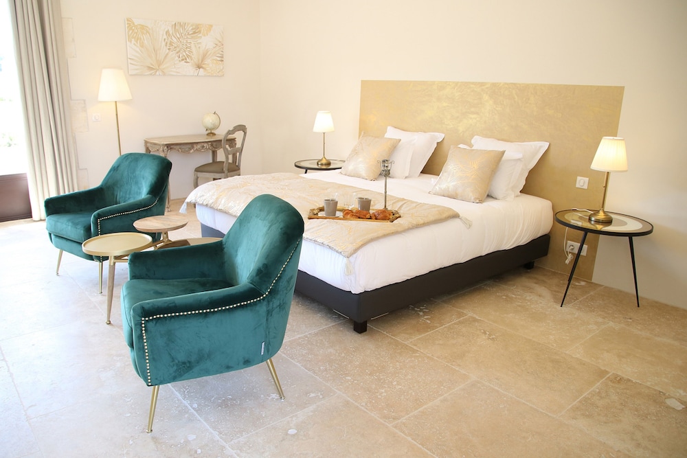 Double Room, 1 King Bed, Non Smoking (Romantique Dorée) photo 1