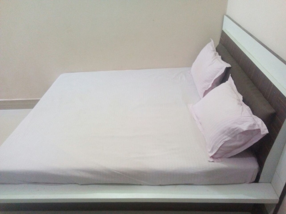 Standard Air Cool Room, Shared Bathroom