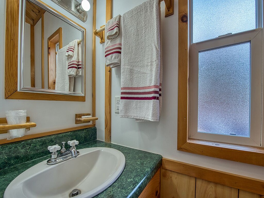 Cabin, Private Bathroom, Mountain View (Bat Cave) - Photo 7