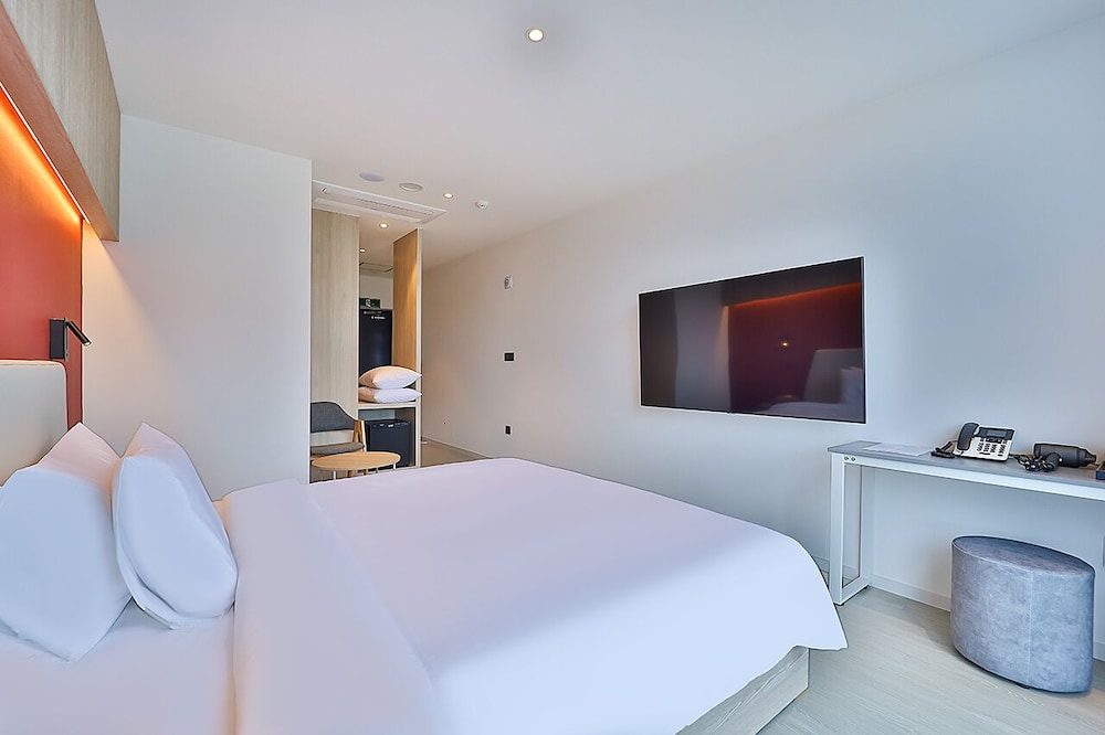 Standard Double Room - Photo 5